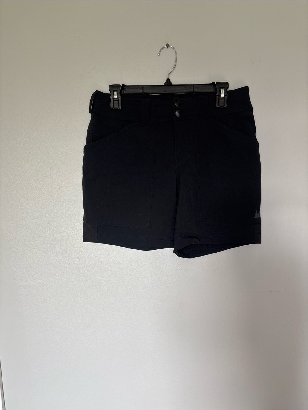 REI Black Women's Athletic Shorts size 6